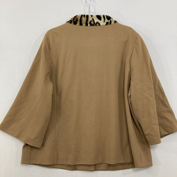Chicos Swing Jacket Coat Size XL/3  Tan Leopard Print Faux Fur Collar Button - Picture 9 of 11